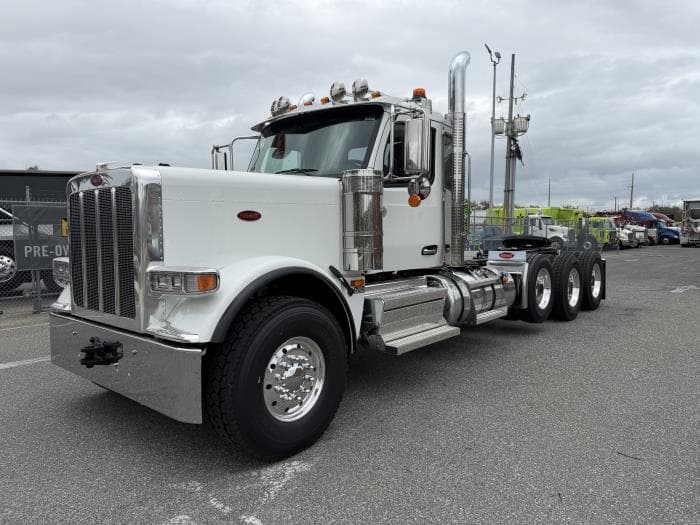 2027 Peterbilt 589 in Orlando, FL — photo 2