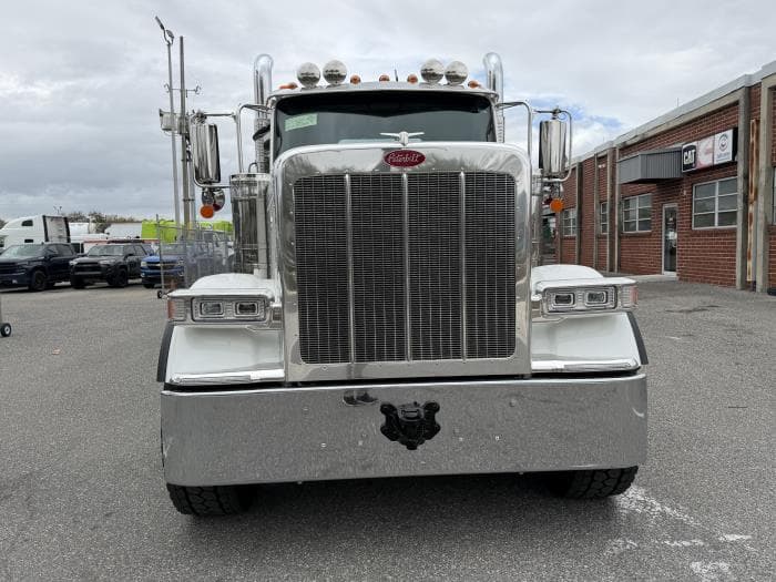 2027 Peterbilt 589 in Orlando, FL — photo 9