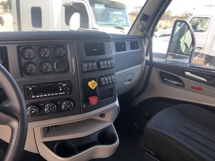 2024 Peterbilt 579 in San Diego, CA — photo 9