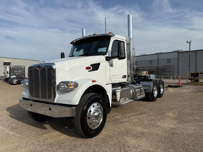 2027 Peterbilt 567 in Dallas, TX — photo 2