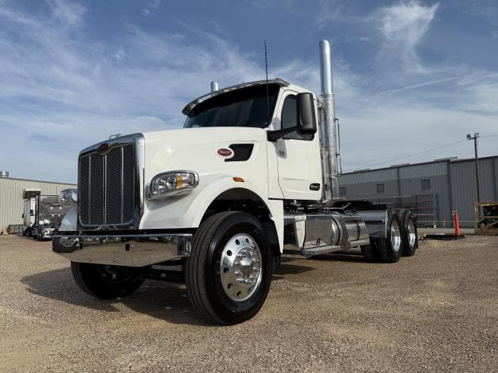 2027 Peterbilt 567 in Dallas, TX — photo 3
