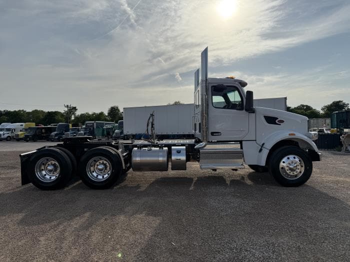 2027 Peterbilt 567 in Dallas, TX — photo 10