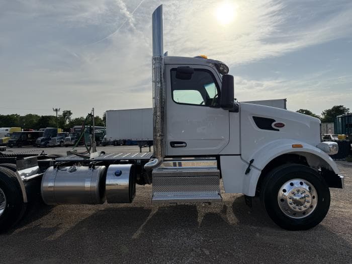 2027 Peterbilt 567 in Dallas, TX — photo 11