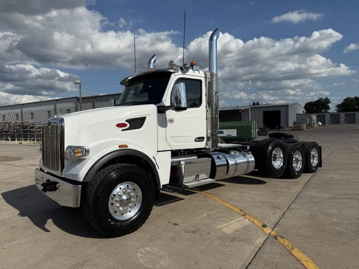 2027 Peterbilt 567 in Dallas, TX — photo 4