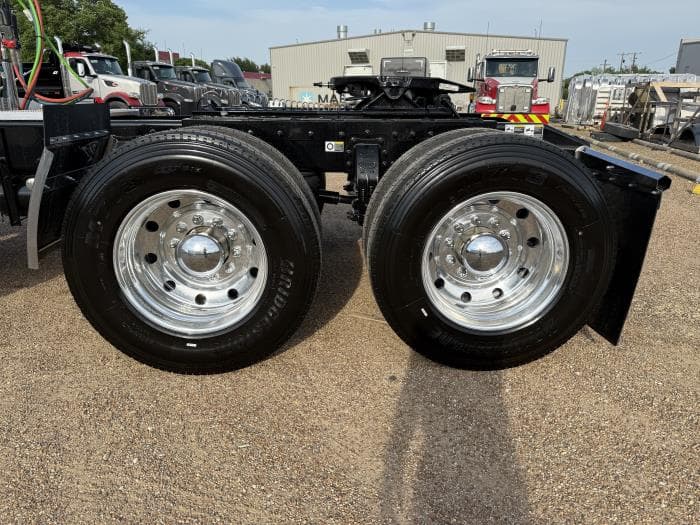 2027 Peterbilt 567 in Dallas, TX — photo 18
