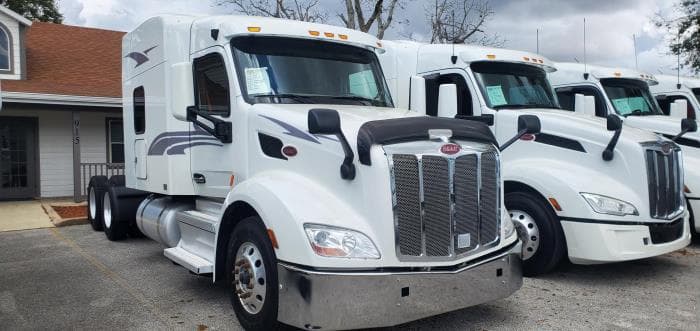 2022 Peterbilt 579 in Haines City, FL — photo 2