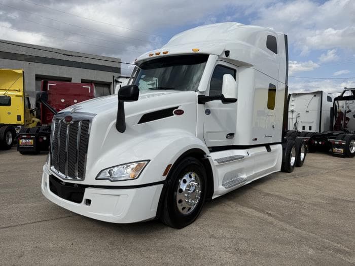 2024 Peterbilt 579 — photo 2