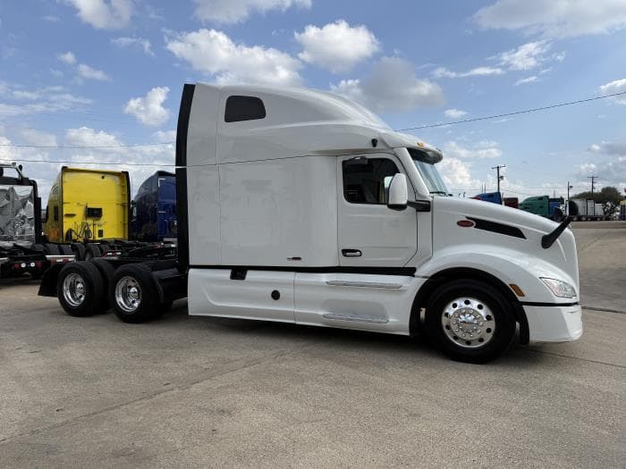 2024 Peterbilt 579 — photo 3