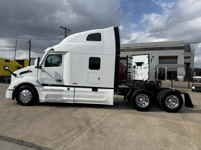 2024 Peterbilt 579 — photo 37