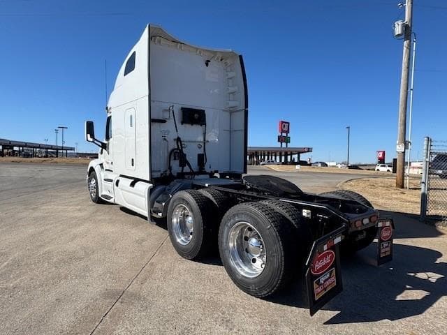 2022 Peterbilt 579 in Tulsa, OK — photo 4