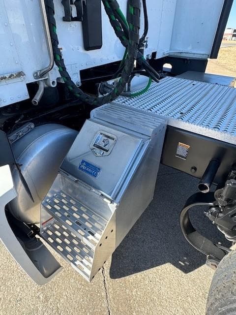 2022 Peterbilt 579 in Tulsa, OK — photo 10