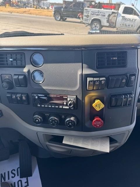2022 Peterbilt 579 in Tulsa, OK — photo 26
