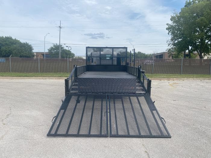 2025 Isuzu NRR in Olathe, KS — photo 6