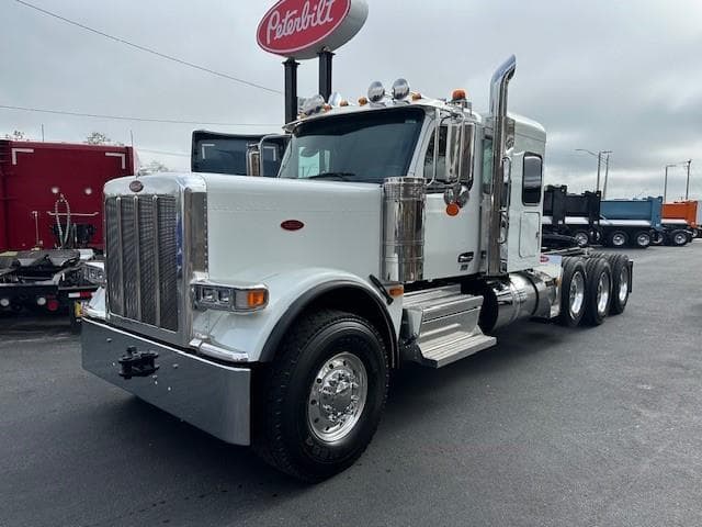 2027 Peterbilt 589 in Tampa, FL — photo 2
