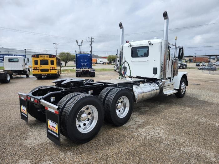 2027 Peterbilt 589 in Waco, TX — photo 5