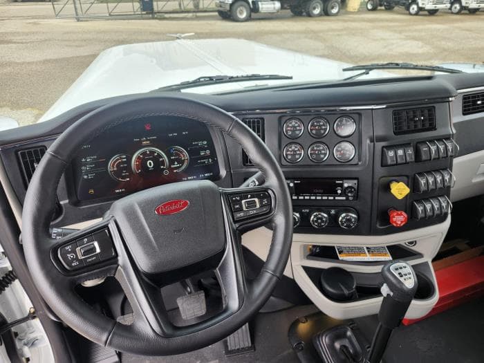 2027 Peterbilt 589 in Waco, TX — photo 8