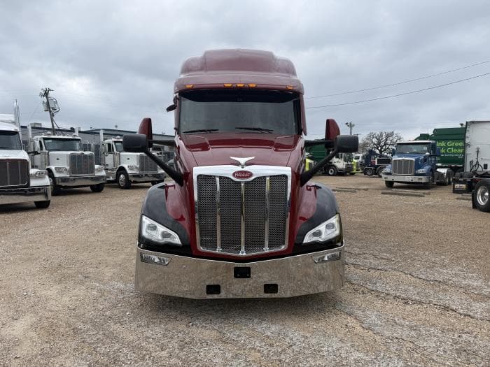 2023 Peterbilt 579 — photo 3