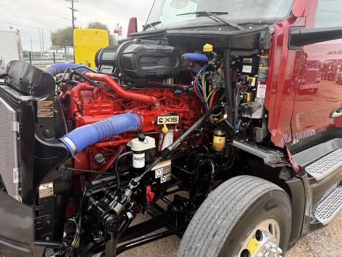 2023 Peterbilt 579 — photo 5