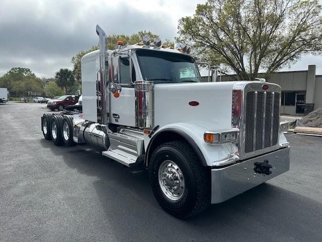 2027 Peterbilt 589 in Orlando, FL — photo 9