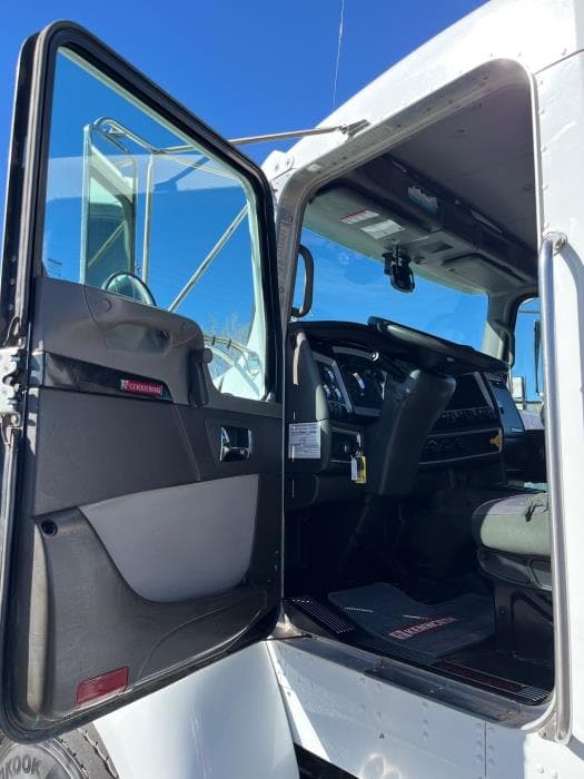 2016 Kenworth — photo 10