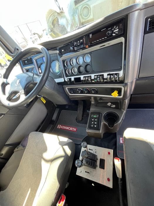 2016 Kenworth — photo 14