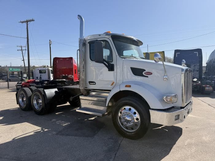2020 Peterbilt 567 — photo 21