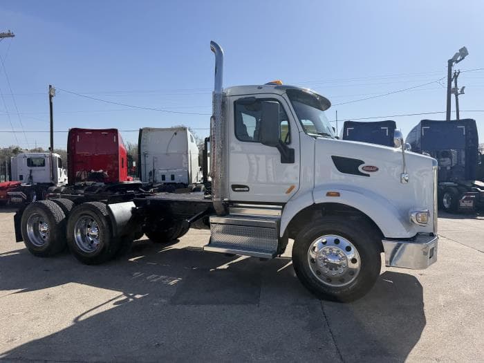 2020 Peterbilt 567 — photo 22