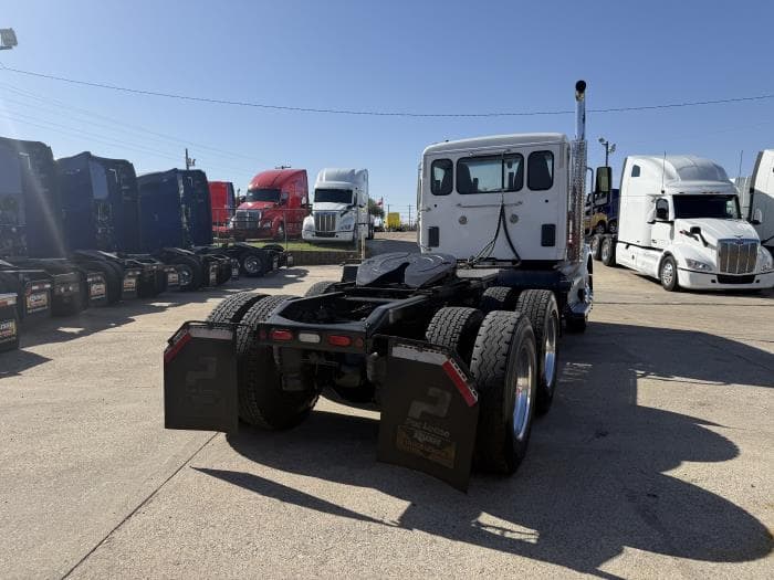 2020 Peterbilt 567 — photo 29