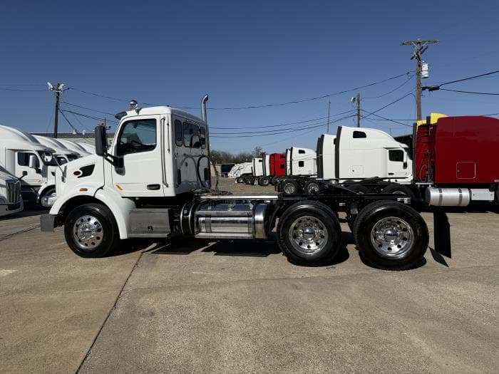 2020 Peterbilt 567 — photo 35