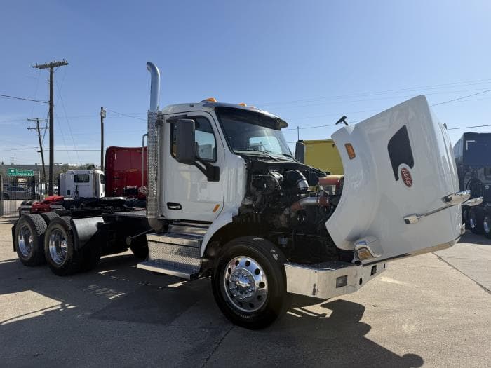 2020 Peterbilt 567 — photo 44