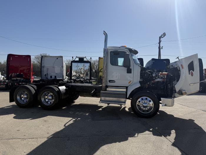 2020 Peterbilt 567 — photo 45