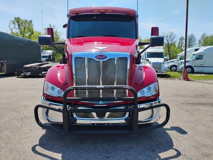 2022 Peterbilt 579 in Haines City, FL — photo 2