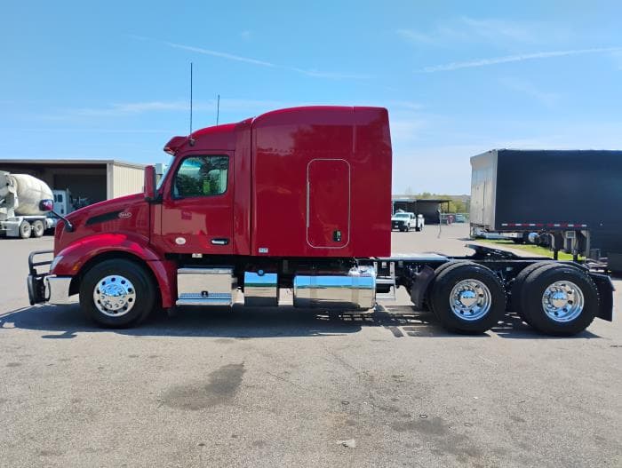 2022 Peterbilt 579 in Haines City, FL — photo 4