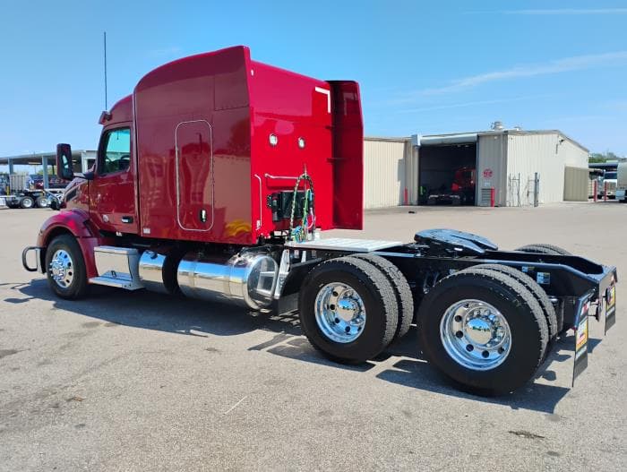 2022 Peterbilt 579 in Haines City, FL — photo 6