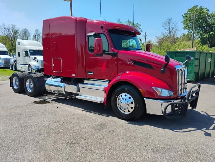 2022 Peterbilt 579 in Haines City, FL — photo 11