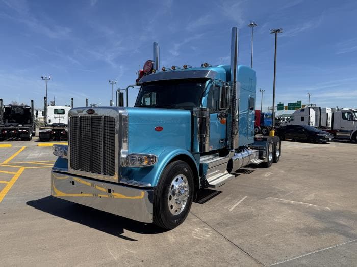 2027 Peterbilt 589 in Houston, TX — photo 2