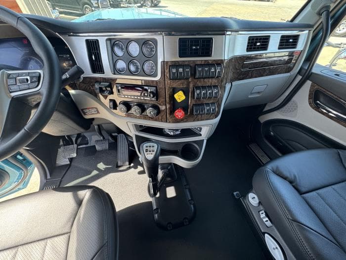 2027 Peterbilt 589 in Houston, TX — photo 20