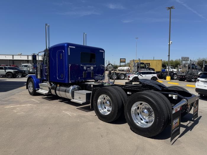 2027 Peterbilt 589 in Houston, TX — photo 5