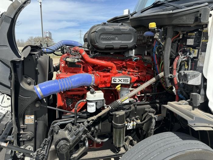 2022 Peterbilt 579 — photo 12