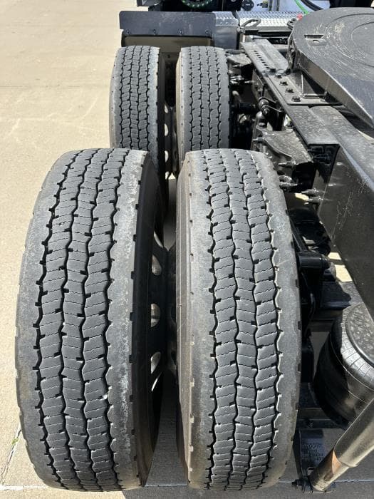 2022 Peterbilt 579 — photo 17
