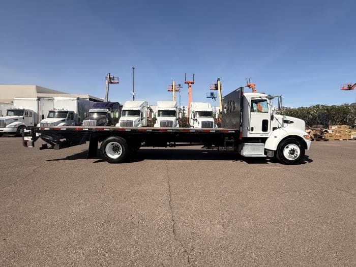 2019 Peterbilt — photo 8