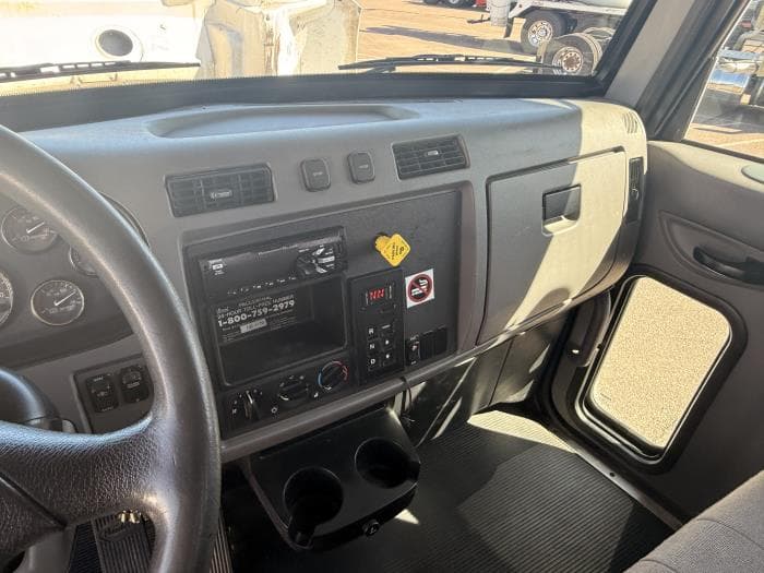 2019 Peterbilt — photo 16