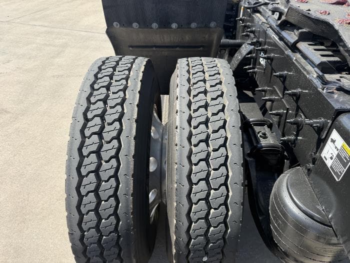 2021 Peterbilt 579 — photo 13
