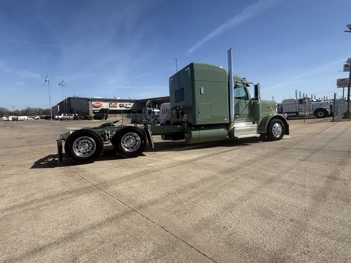 2027 Peterbilt 589 in Tulsa, OK — photo 13