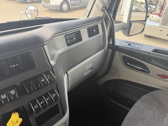 2024 Peterbilt 579 — photo 37