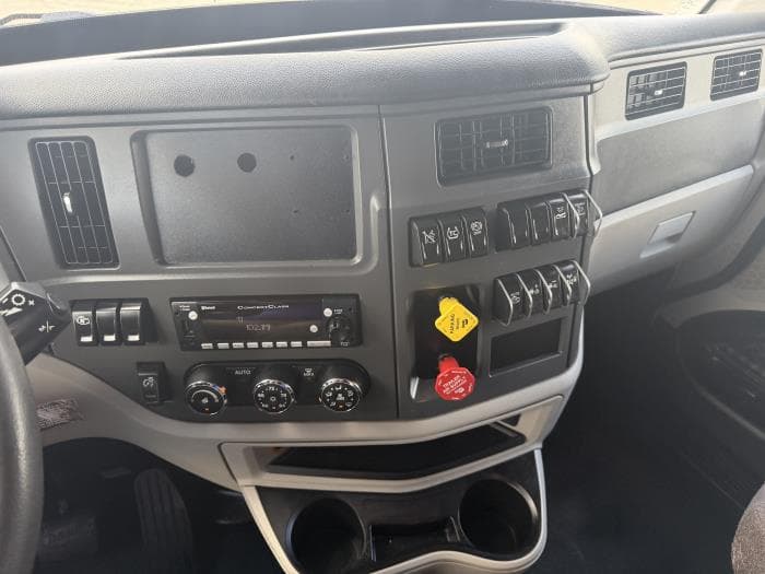 2024 Peterbilt 579 — photo 38