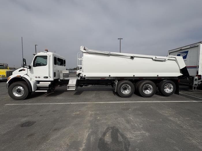 2026 Peterbilt 548 — photo 9