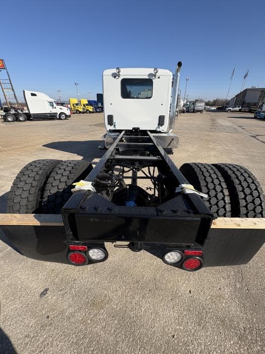 2026 Peterbilt 537 — photo 9