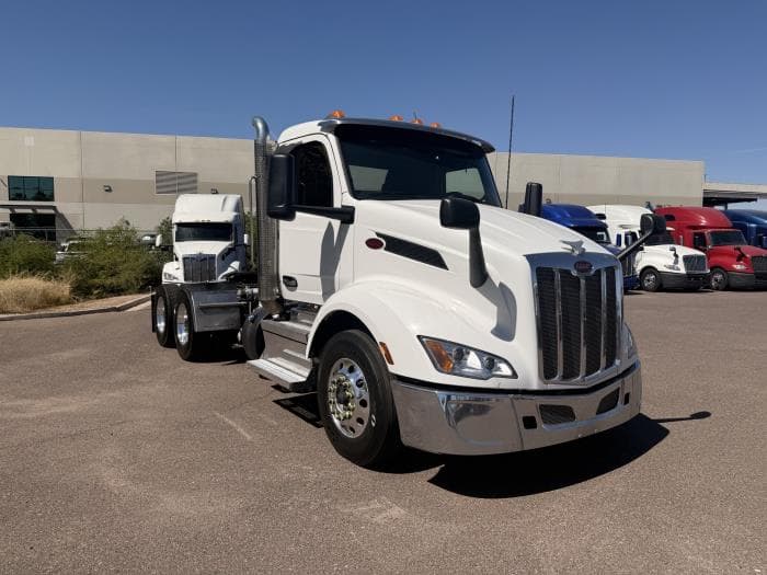 2023 Peterbilt 579 — photo 9
