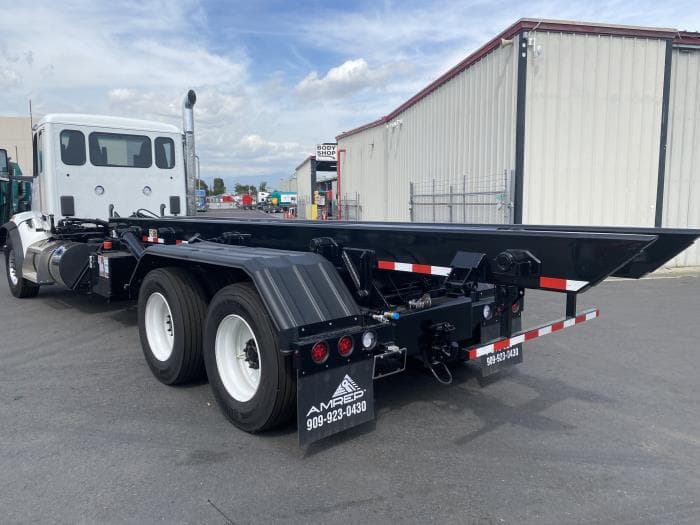 2027 Peterbilt 567 in Sylmar, CA — photo 12